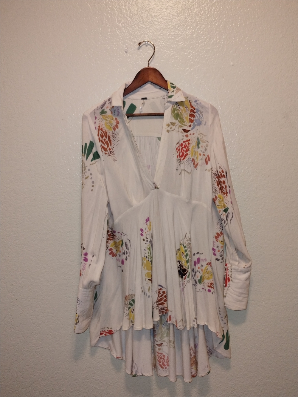 Free People Women's White Floral V-Neck Tunic Top